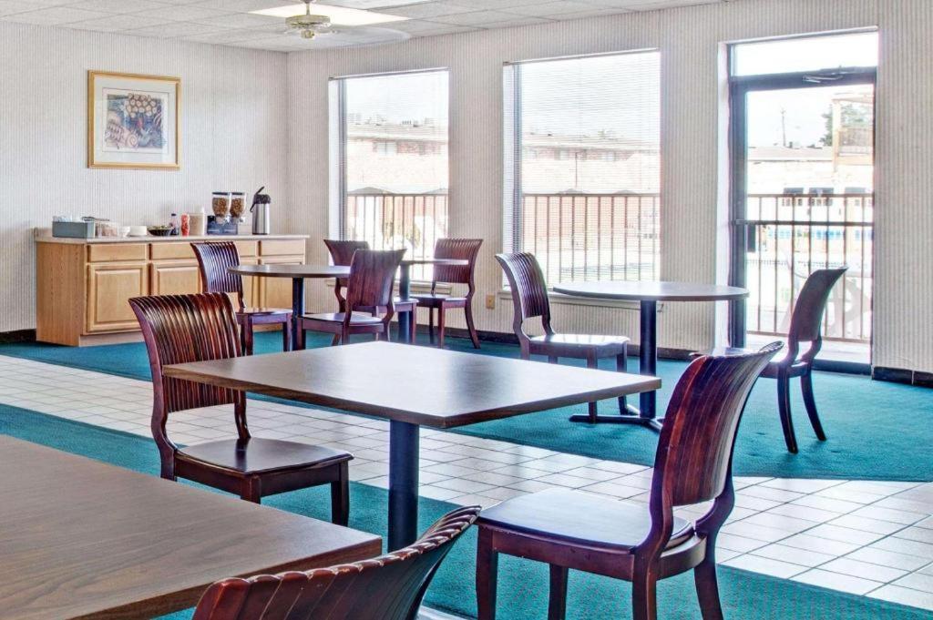 Knights Inn South Houston Tx Extérieur photo
