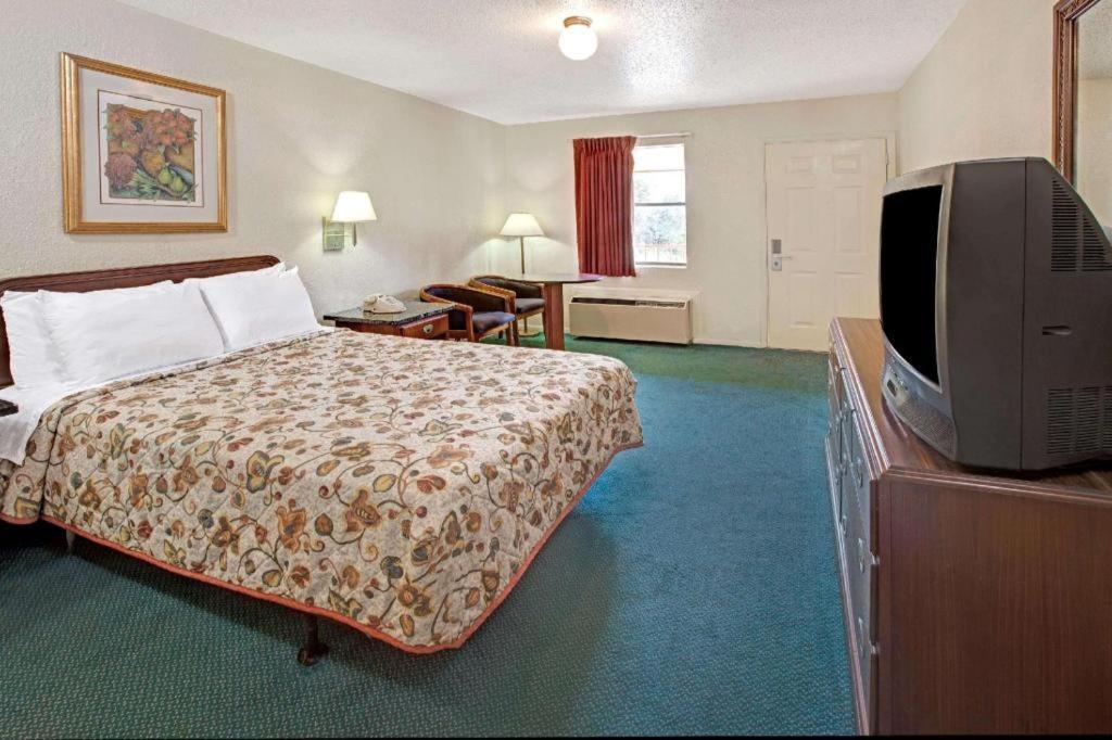 Knights Inn South Houston Tx Extérieur photo