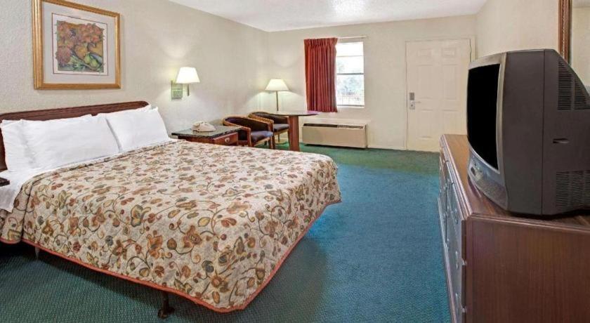 Knights Inn South Houston Tx Extérieur photo