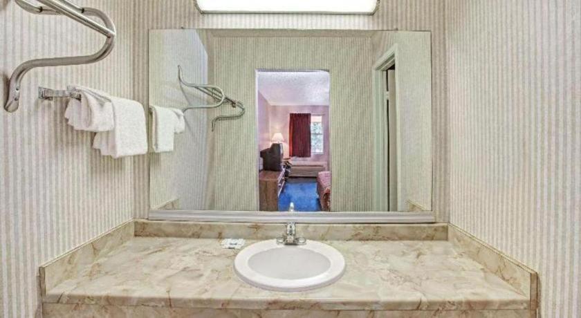 Knights Inn South Houston Tx Extérieur photo